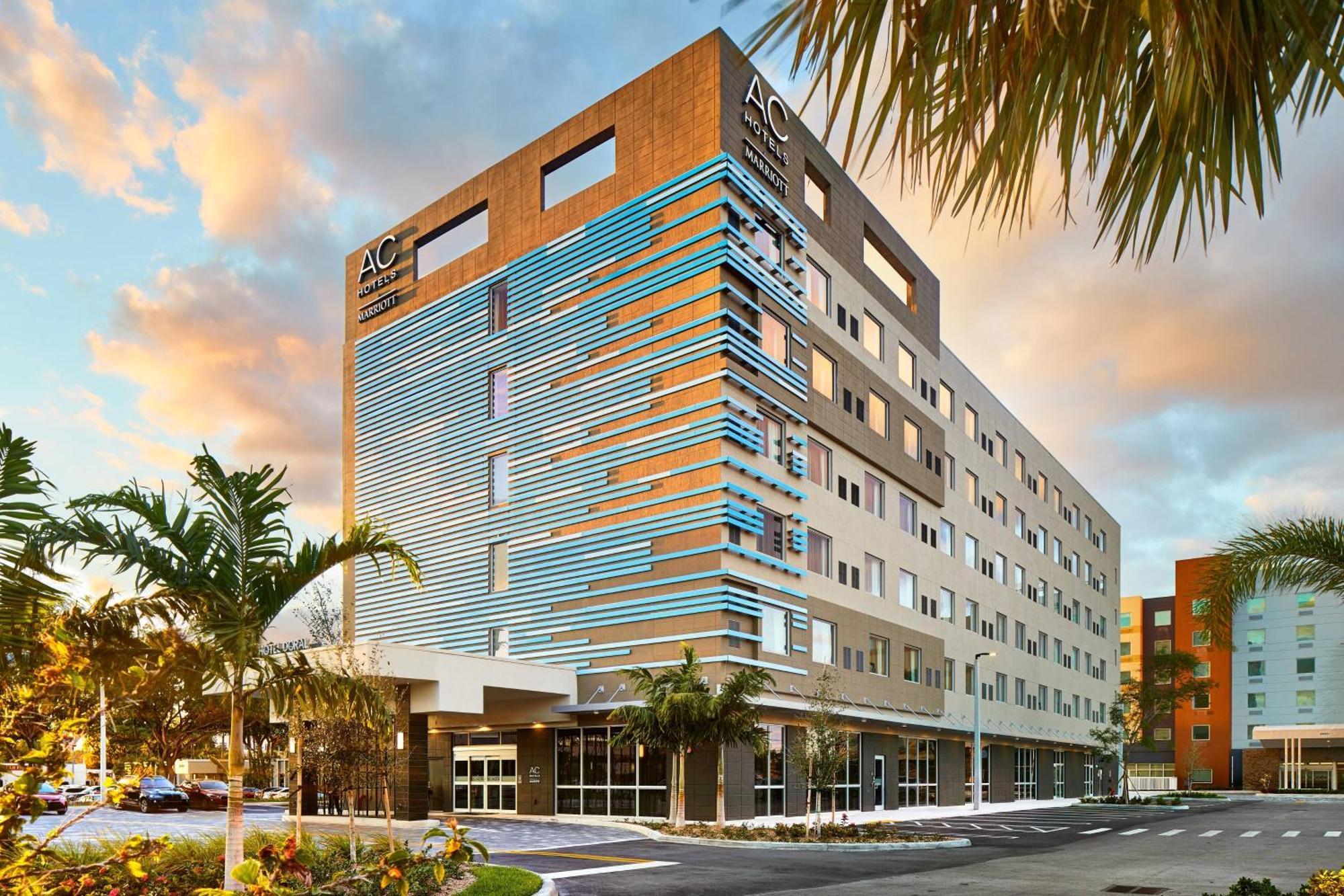 Ac Hotel By Marriott Miami Airport West/Doral Eksteriør billede